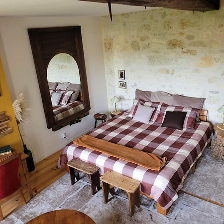 Chambre Vigne, Piscine Spa Fitness Lugon et l’Ile du Carney エクステリア 写真