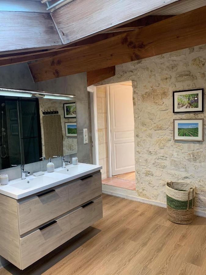 Chambre Vigne, Piscine Spa Fitness Lugon et l’Ile du Carney エクステリア 写真