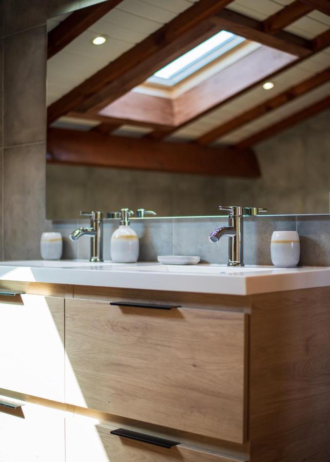 Chambre Vigne, Piscine Spa Fitness Lugon et l’Ile du Carney エクステリア 写真