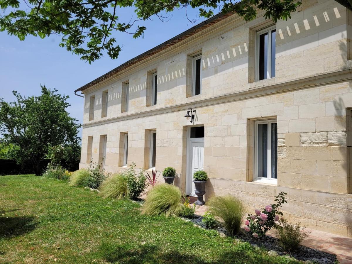 Chambre Vigne, Piscine Spa Fitness Lugon et l’Ile du Carney エクステリア 写真