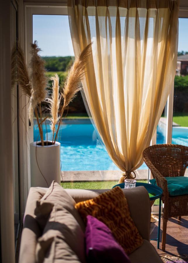 Chambre Vigne, Piscine Spa Fitness Lugon et l’Ile du Carney エクステリア 写真