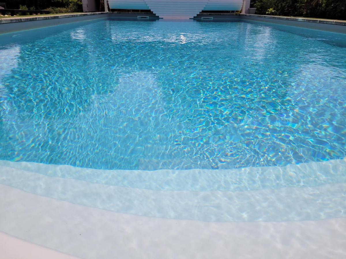 Chambre Vigne, Piscine Spa Fitness Lugon et l’Ile du Carney エクステリア 写真
