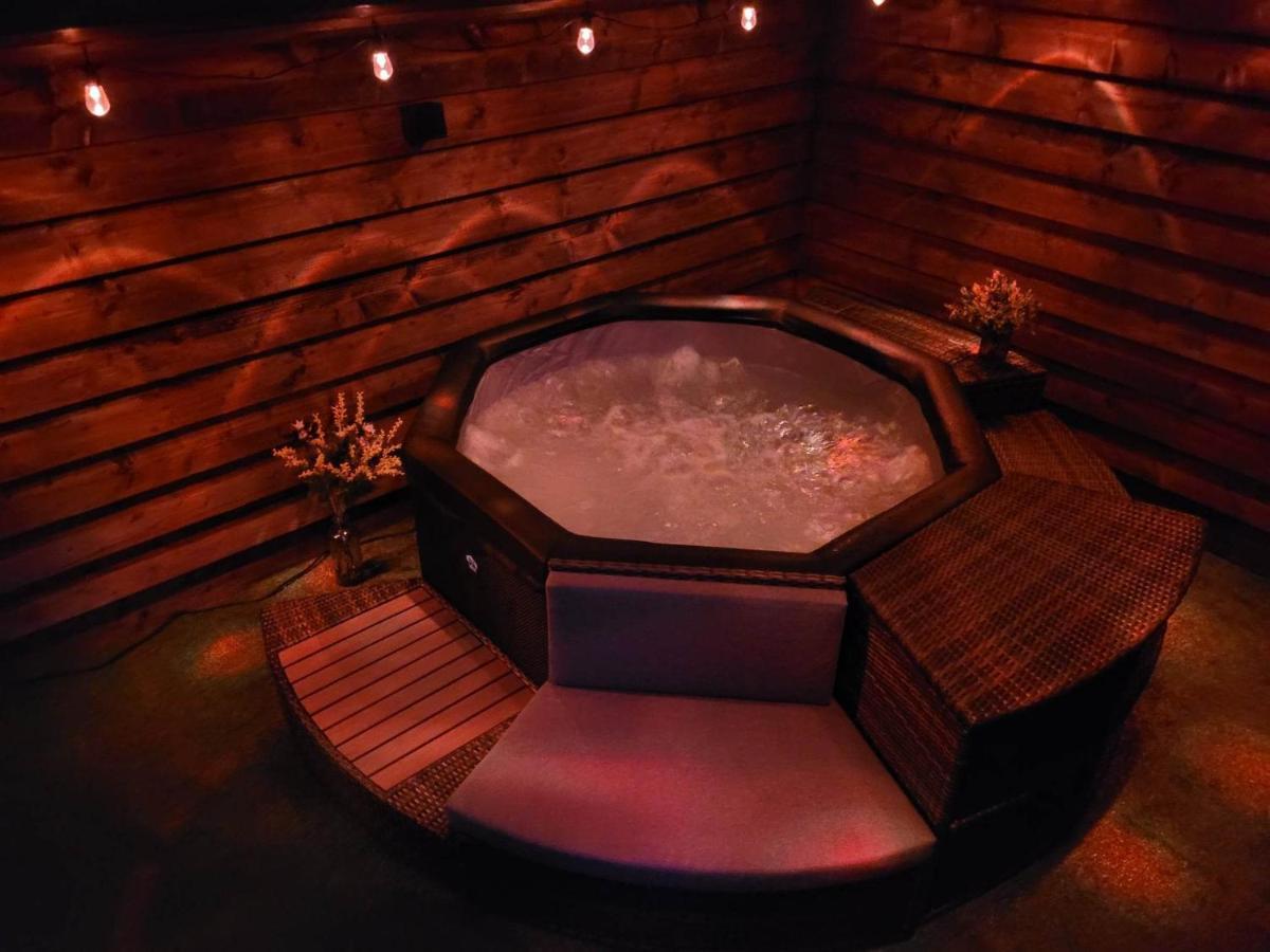 Chambre Vigne, Piscine Spa Fitness Lugon et l’Ile du Carney エクステリア 写真